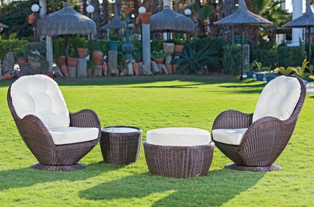 fauteuils en rotin ensemble table de jardin luxe