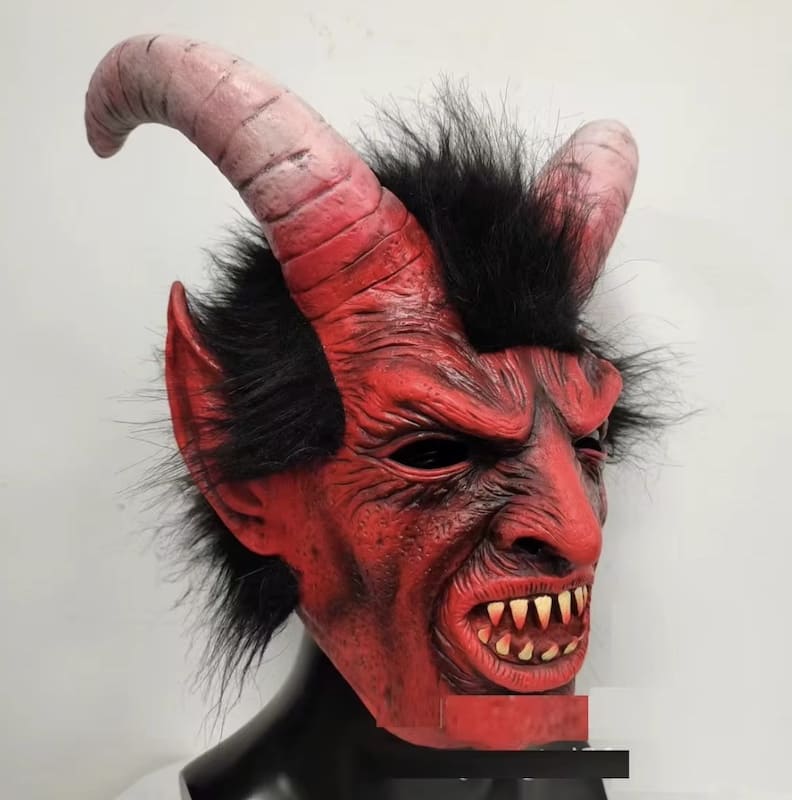 masque de lucifer sur le visage ou la tête du diable