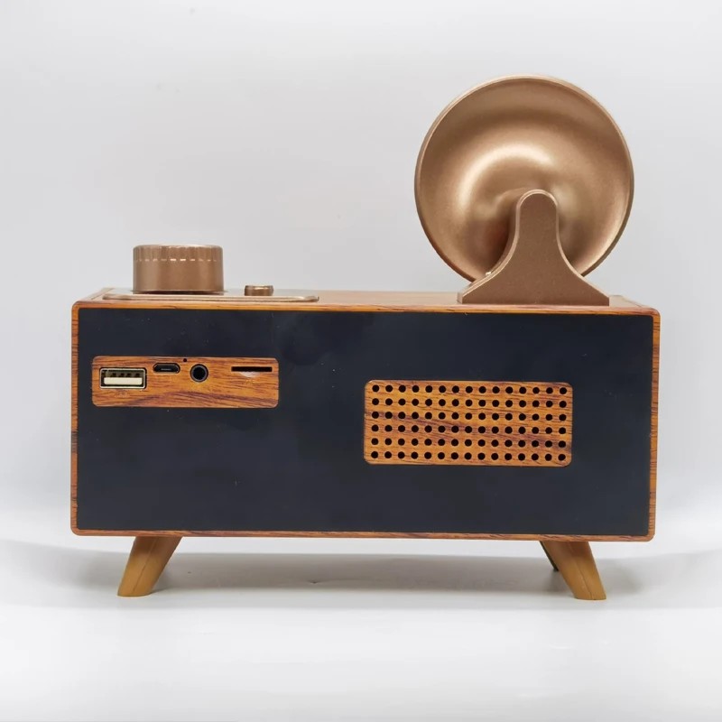 vieille radio mini petit design de style rétro vintage en bois