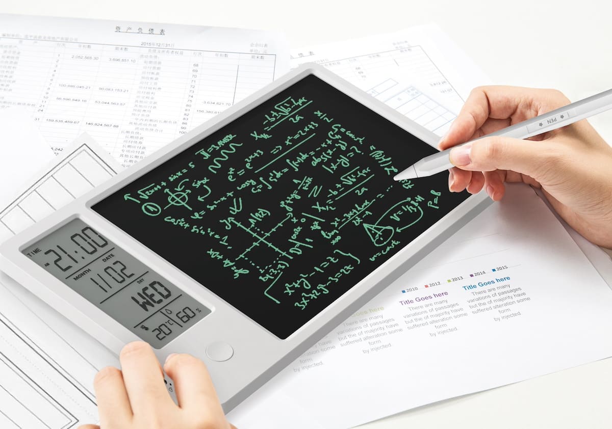 tableau d'écriture intelligent et calendrier numérique